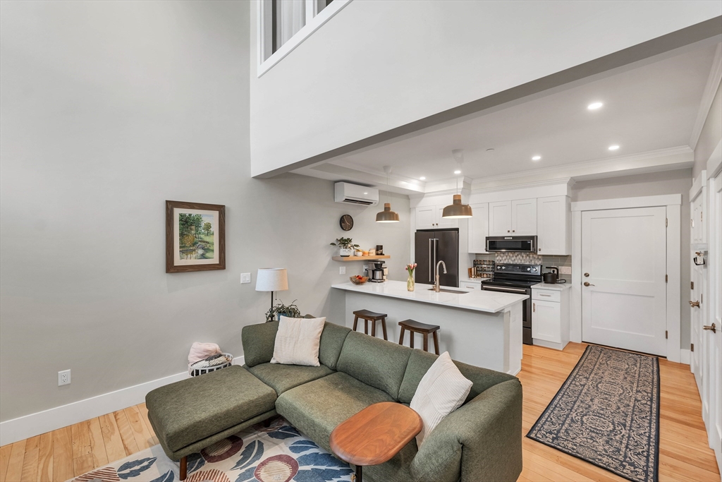 142 Main Street, Unit 2 Amesbury, MA 01913 - Photo 10 of 40