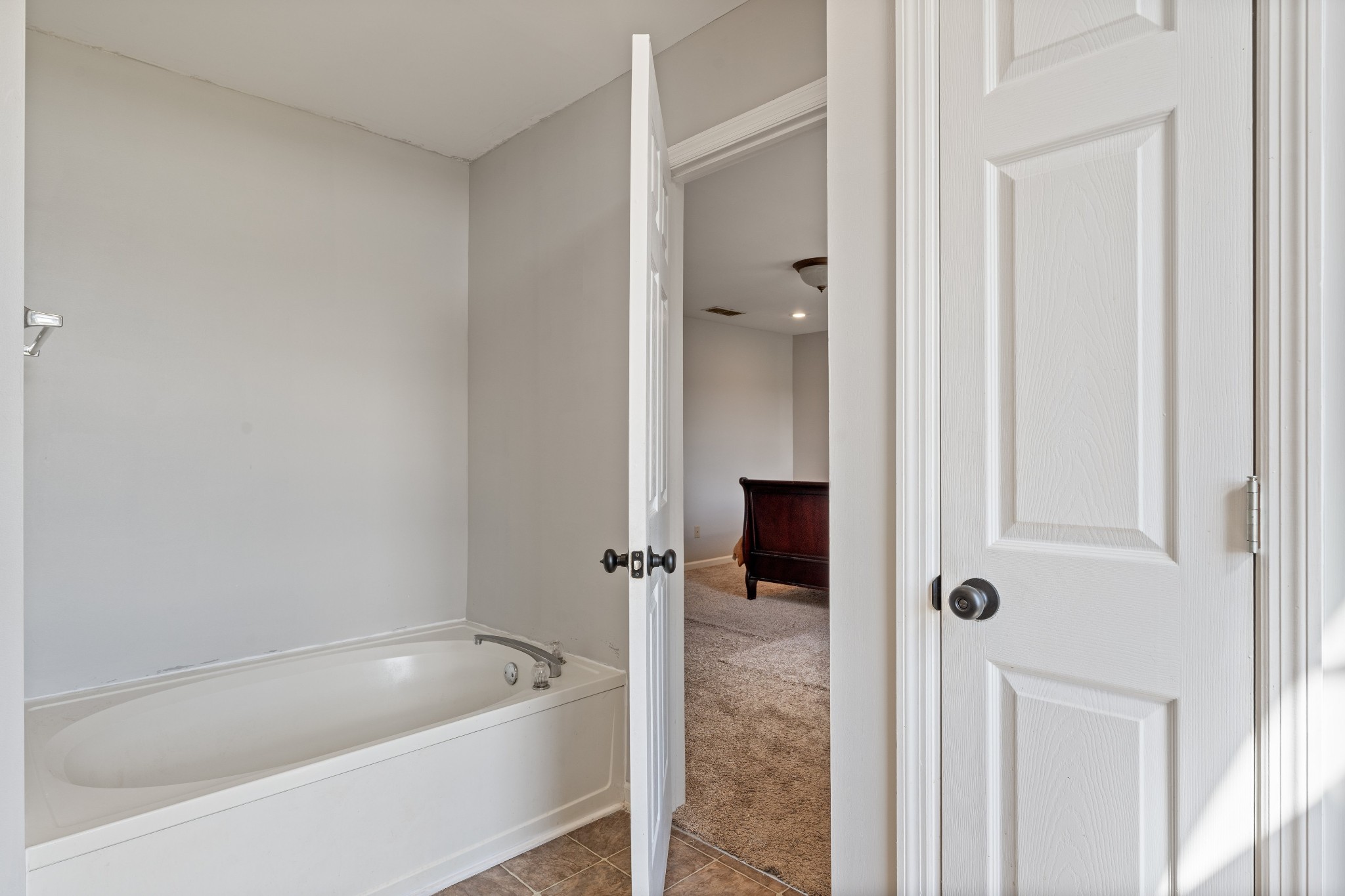 330 John Shaw Road Lewisburg, TN 37091 - Photo 31 of 41 a bath tub sitting next to a white sink