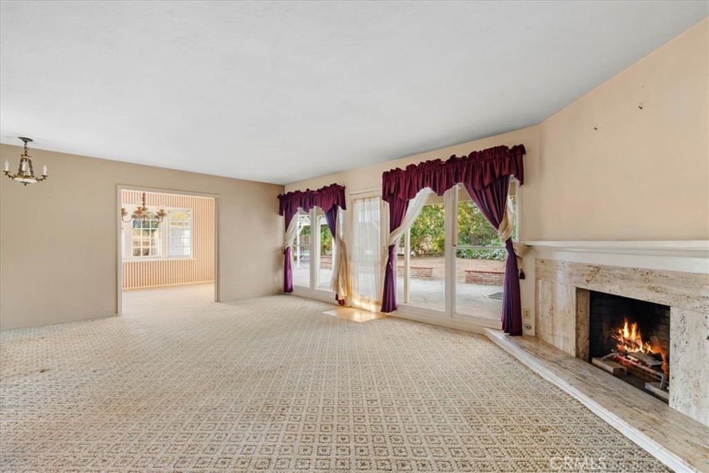 2807 Wyoming Way Riverside, CA 92506 - Photo 7 of 40