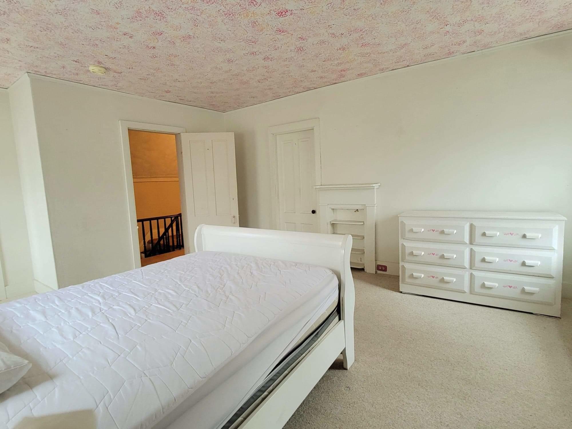 124 Warren Street Bangor, ME 04401 - Photo 17 of 26 received_283296420040979