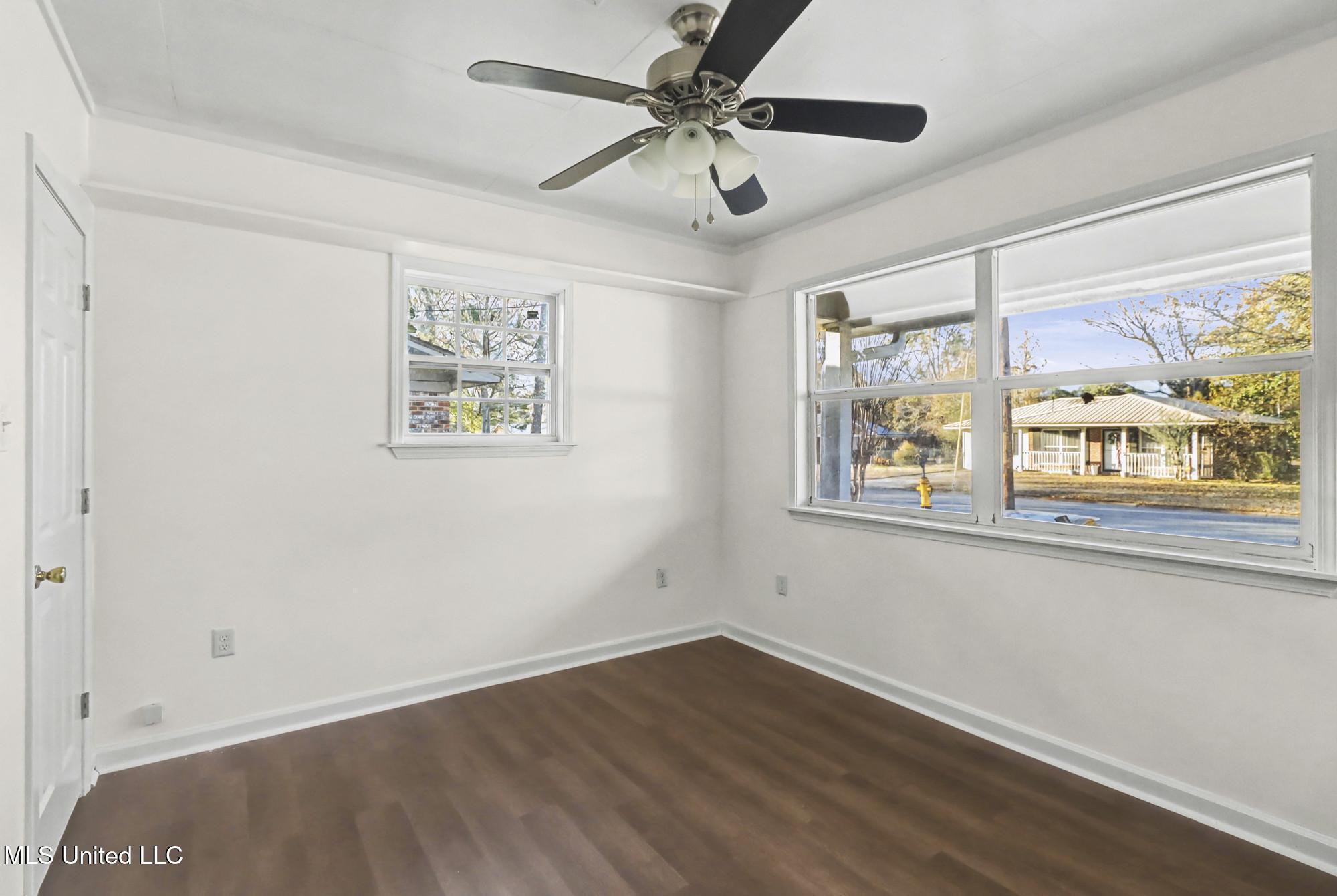 211 Palmyra Street Long Beach, MS 39560 - Photo 11 of 23 IMG_3031_web