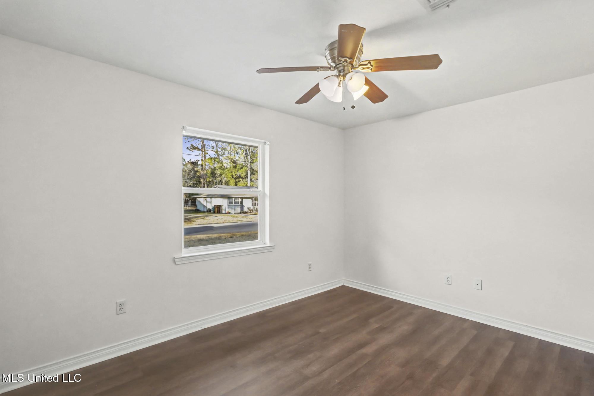 211 Palmyra Street Long Beach, MS 39560 - Photo 16 of 23 IMG_3067_web