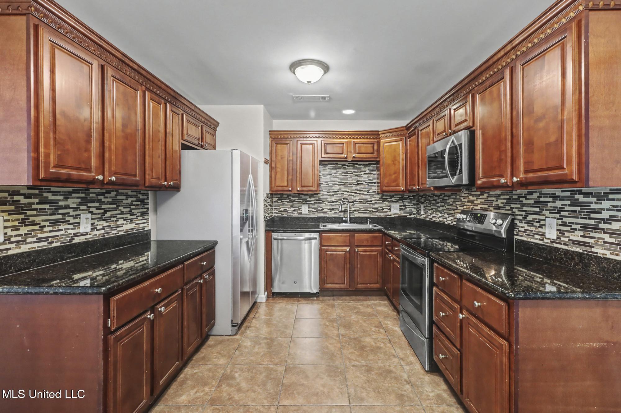 211 Palmyra Street Long Beach, MS 39560 - Photo 5 of 23 IMG_3046_web