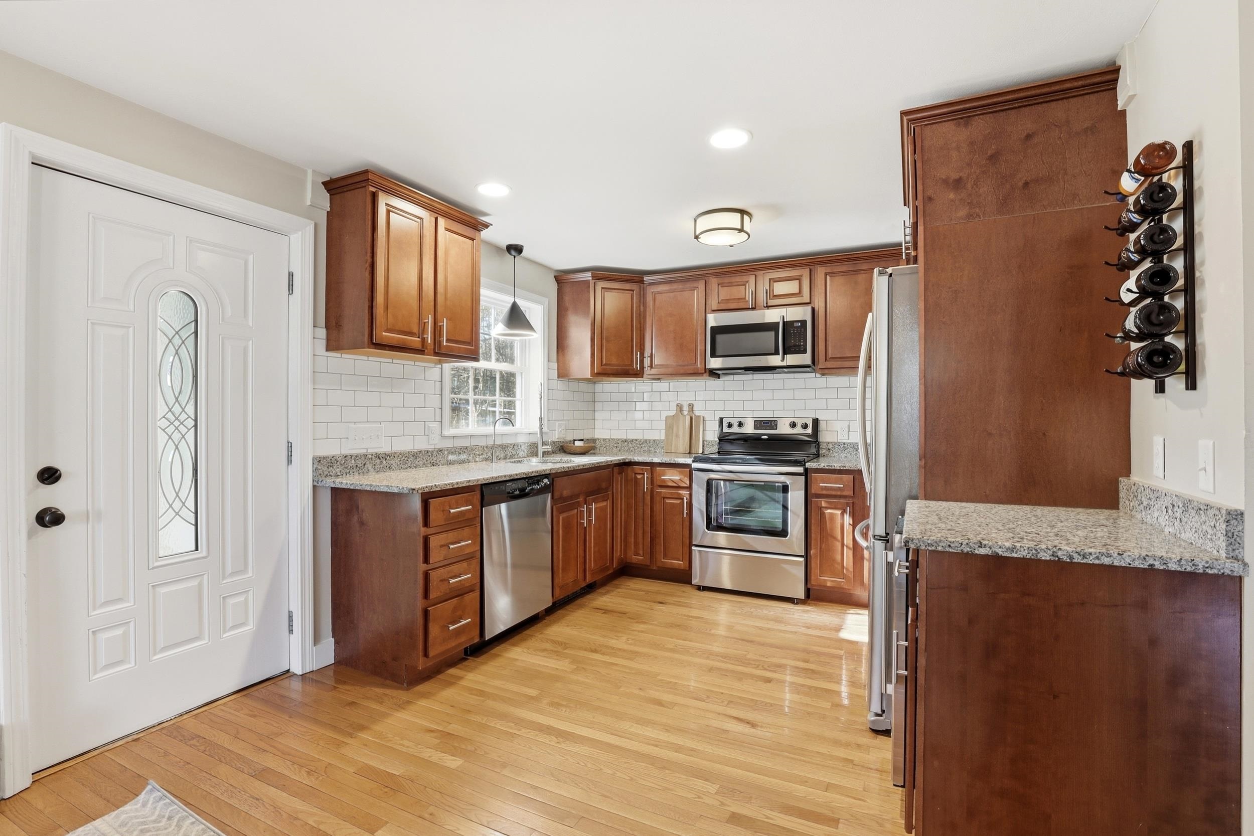 589 Tolend Road Dover, NH 03820 - Photo 5 of 35