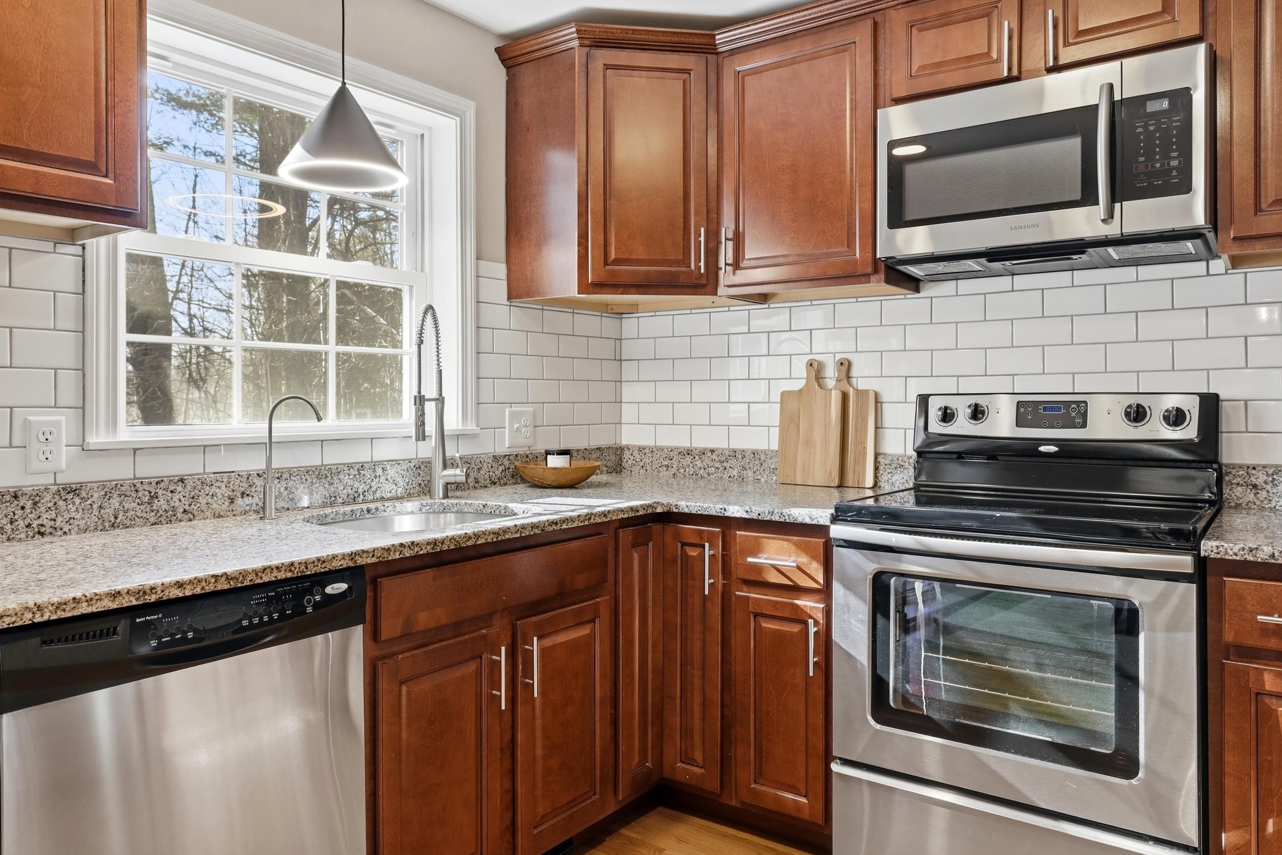 589 Tolend Road Dover, NH 03820 - Photo 7 of 35