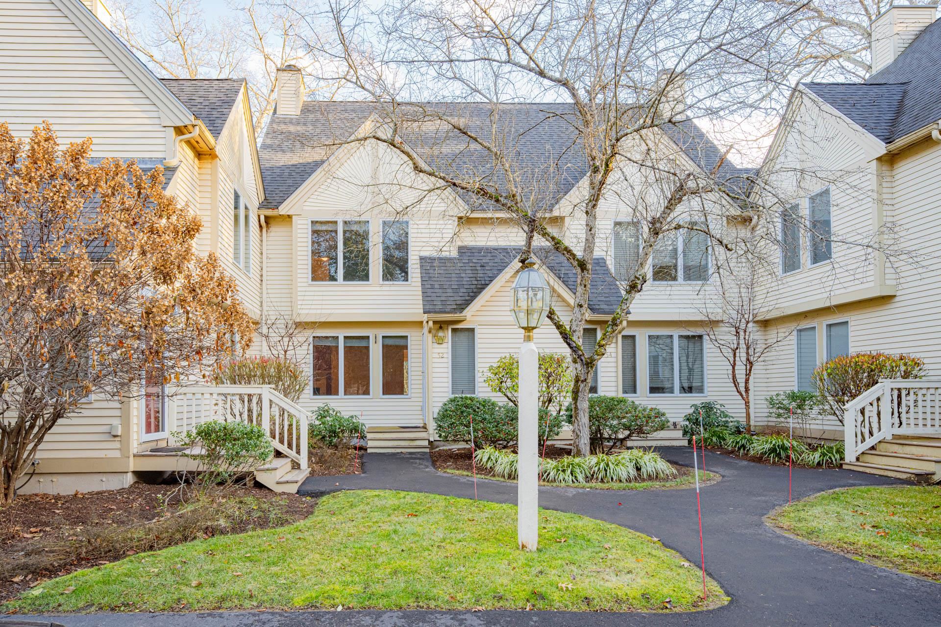 52 Preston Field Road Nashua, NH 03064 - Photo 1 of 40