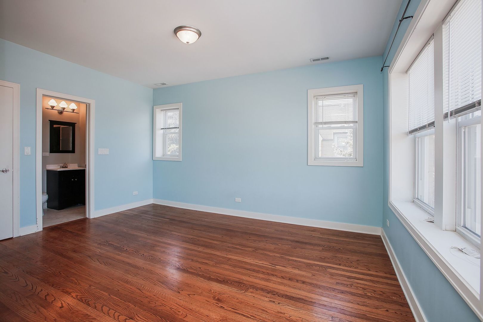 3911 West Addison Street, Unit 3A Chicago, IL 60618 - Photo 13 of 19 Gallery Image 13