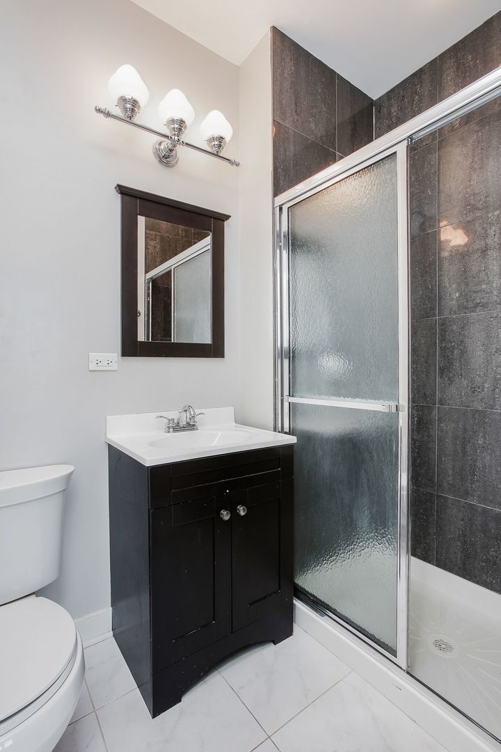 3911 West Addison Street, Unit 3A Chicago, IL 60618 - Photo 14 of 19 Gallery Image 14
