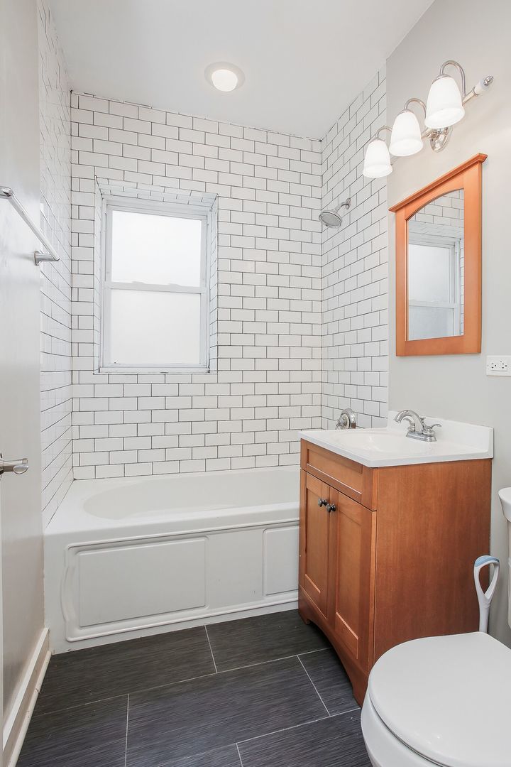 3911 West Addison Street, Unit 3A Chicago, IL 60618 - Photo 16 of 19 Gallery Image 16