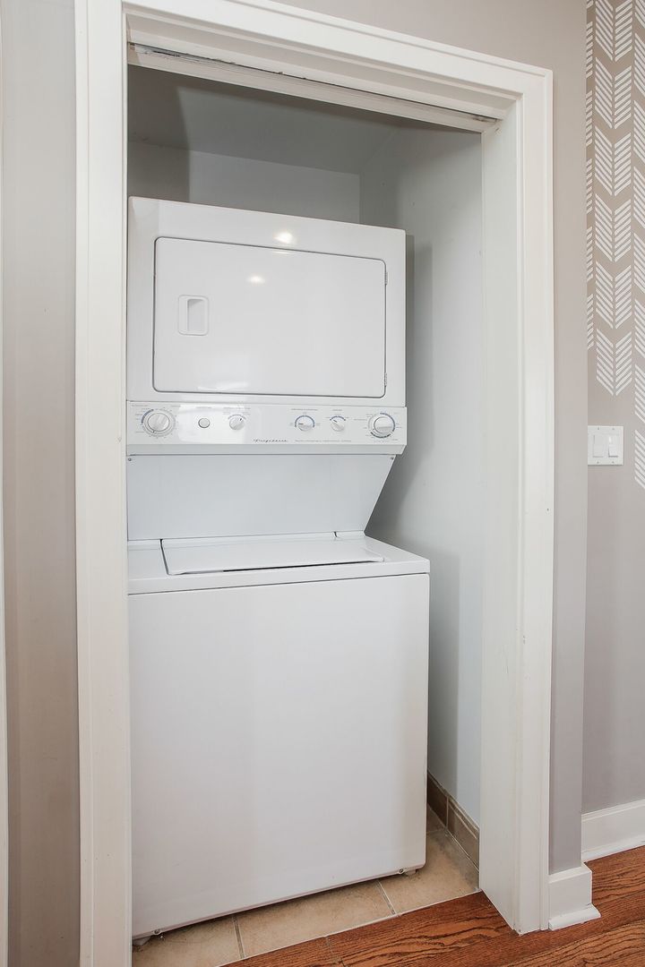 3911 West Addison Street, Unit 3A Chicago, IL 60618 - Photo 17 of 19 Gallery Image 17