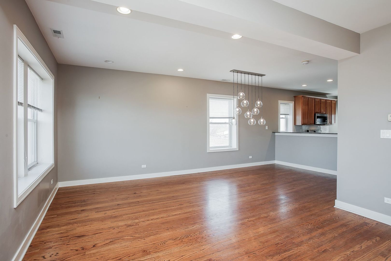 3911 West Addison Street, Unit 3A Chicago, IL 60618 - Photo 7 of 19 Gallery Image 7