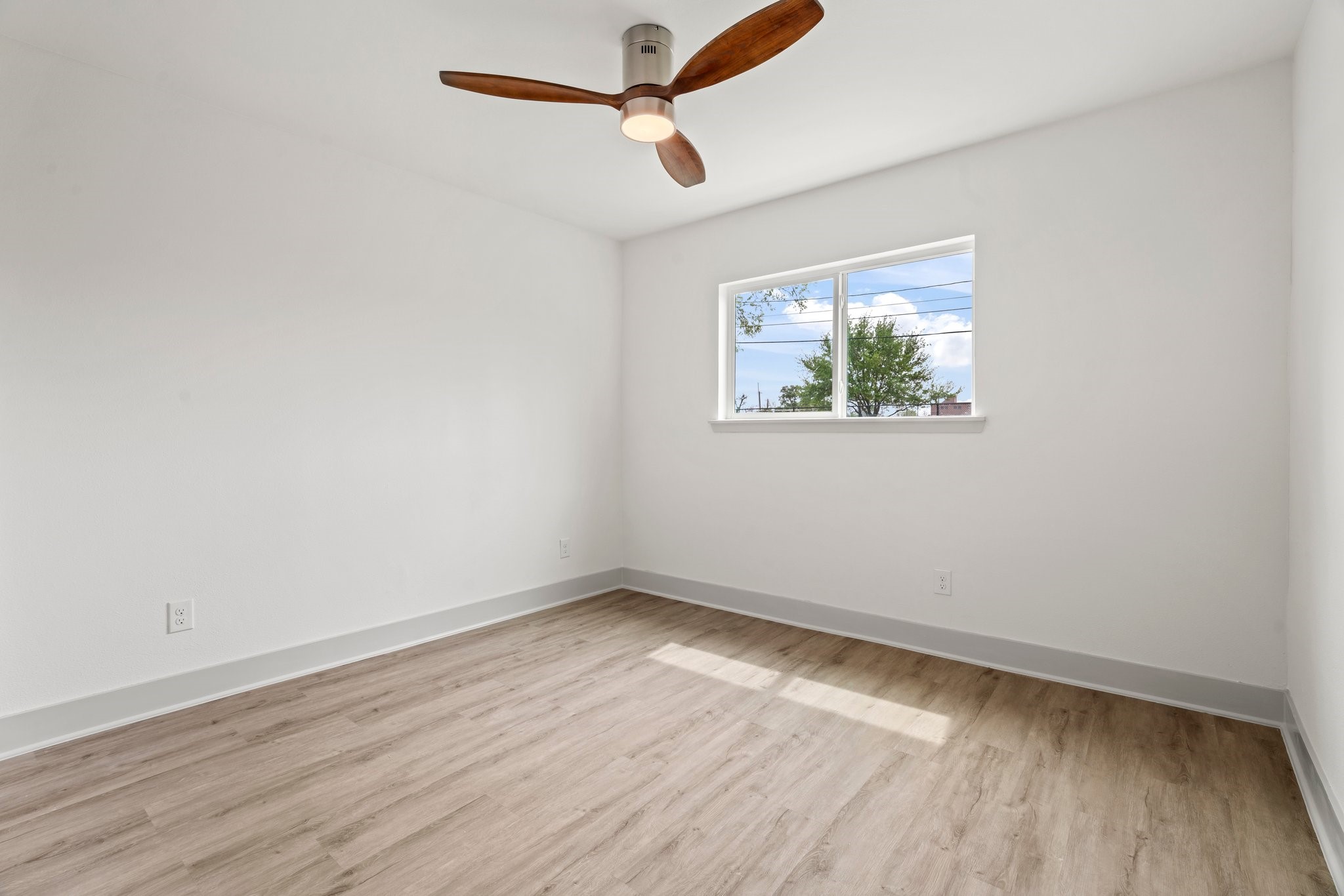 1009 Genova Street Houston, TX 77009 - Photo 18 of 36