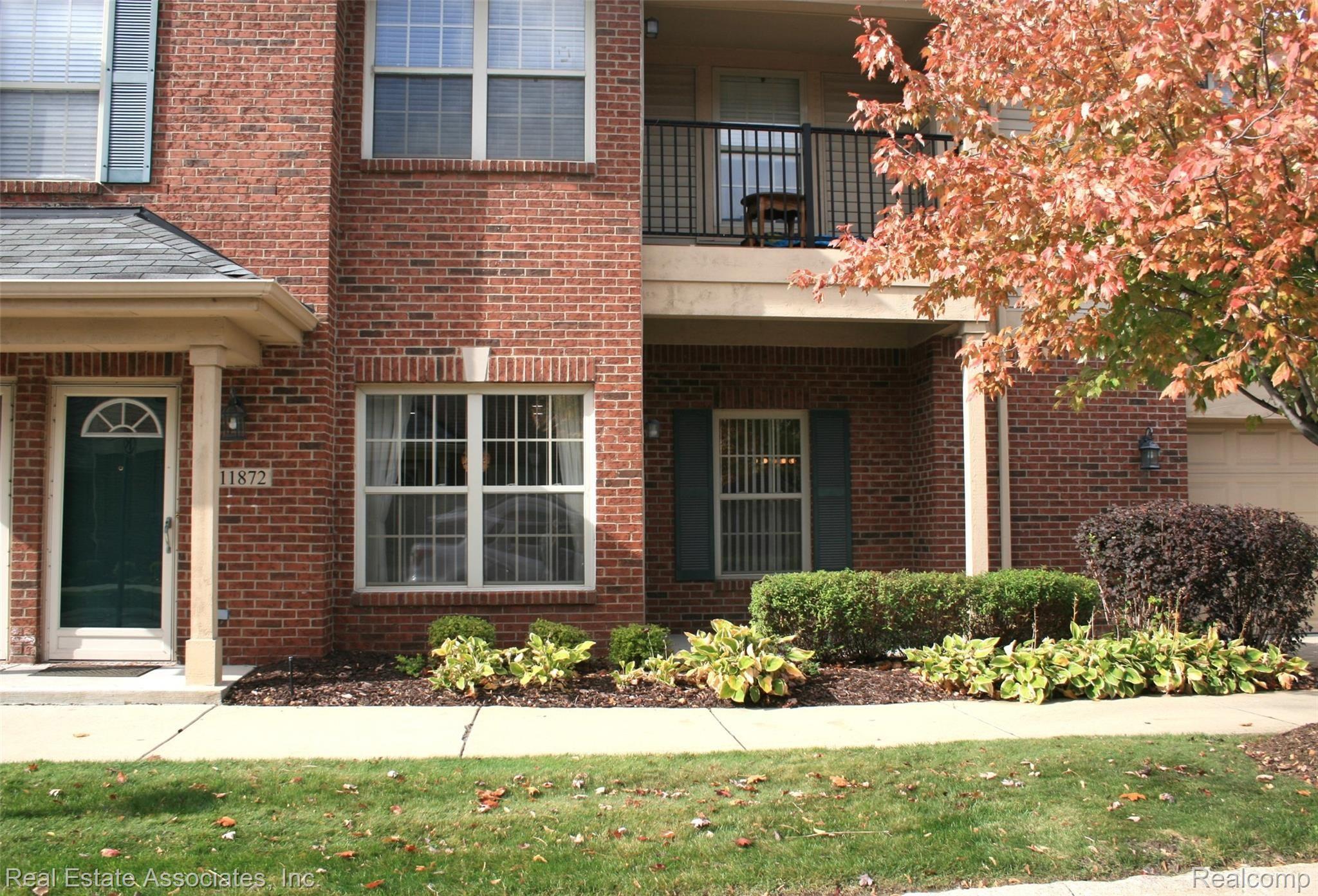 11872 Farmington Road Livonia, MI 48150 - Photo 1 of 13 .
