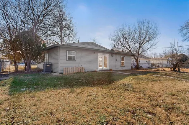 $1,700 | 2321 Blyth Drive, Dallas, TX 75228