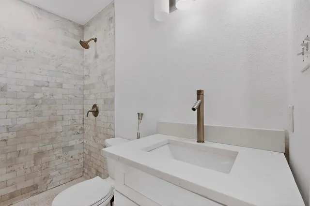 $1,700 | 2321 Blyth Drive, Dallas, TX 75228