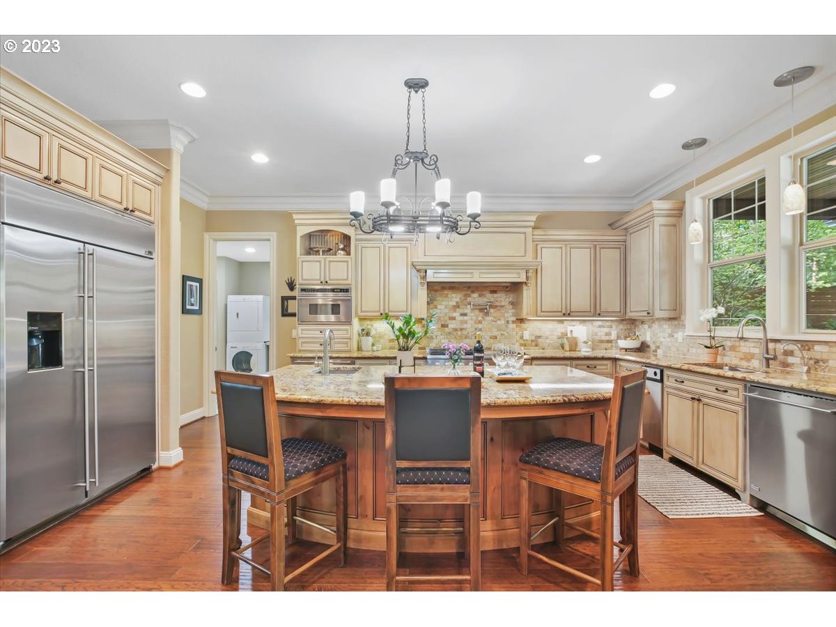 17269 Bryant Road Lake Oswego, OR 97035 - Photo 11 of 48 Gallery Image 11
