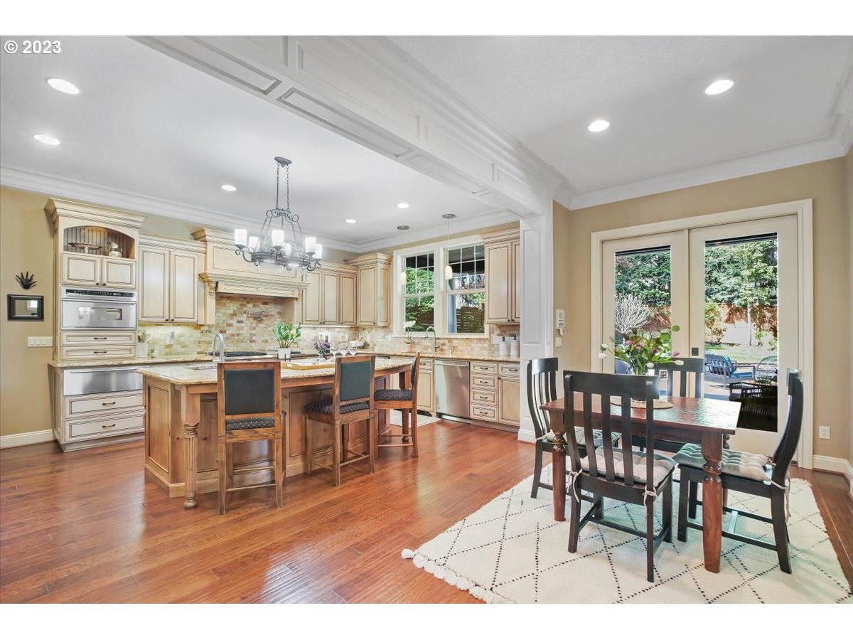 17269 Bryant Road Lake Oswego, OR 97035 - Photo 13 of 48 Gallery Image 13