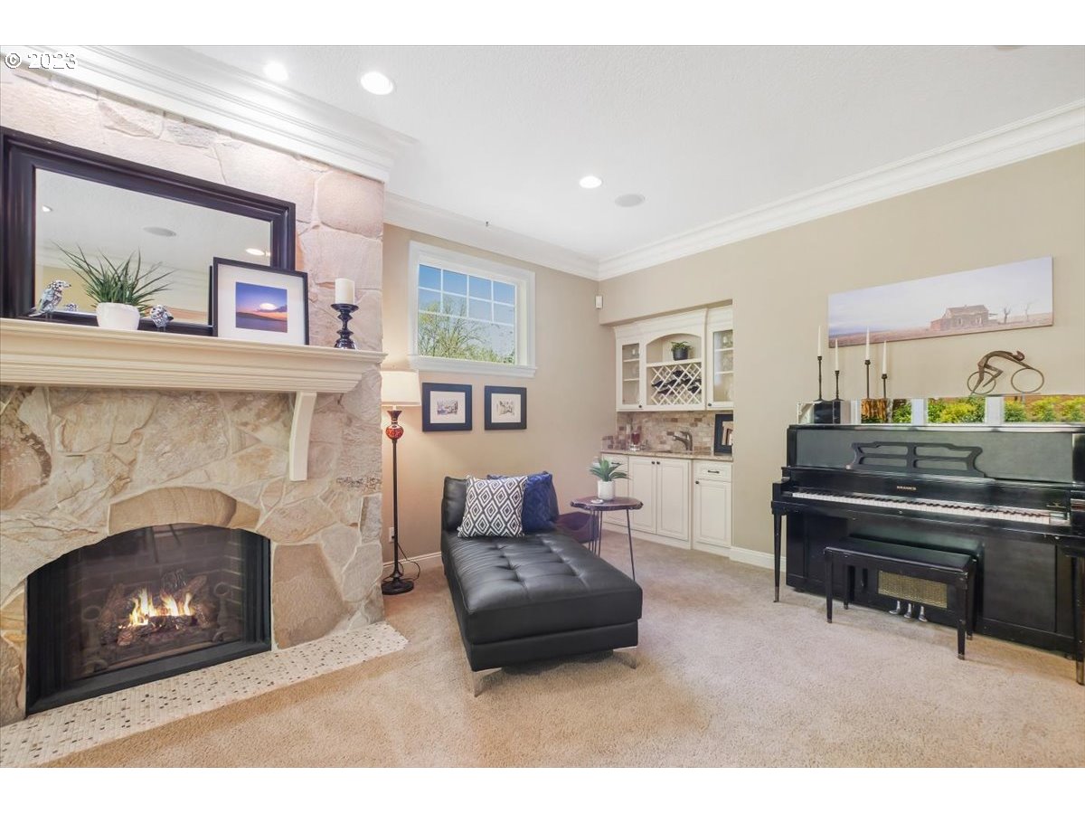 17269 Bryant Road Lake Oswego, OR 97035 - Photo 16 of 48 Gallery Image 16