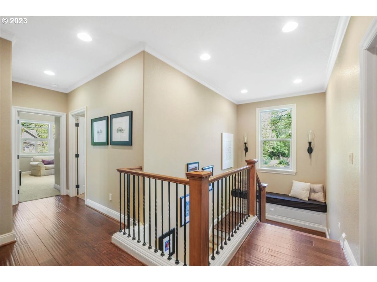 17269 Bryant Road Lake Oswego, OR 97035 - Photo 19 of 48 Gallery Image 19