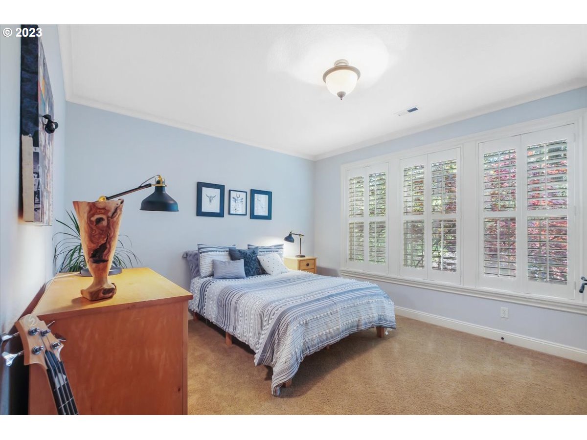 17269 Bryant Road Lake Oswego, OR 97035 - Photo 20 of 48 Gallery Image 20