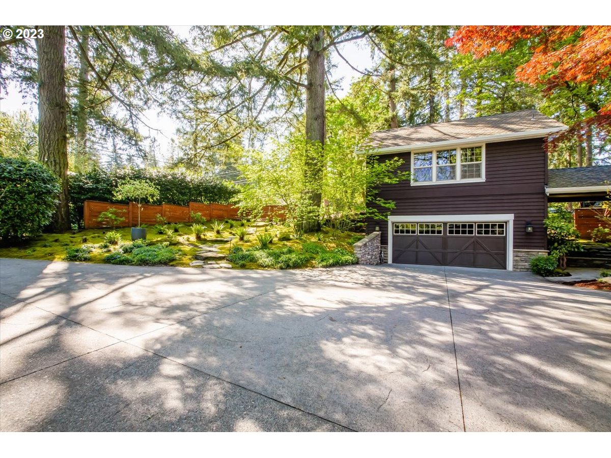 17269 Bryant Road Lake Oswego, OR 97035 - Photo 2 of 48 Gallery Image 2