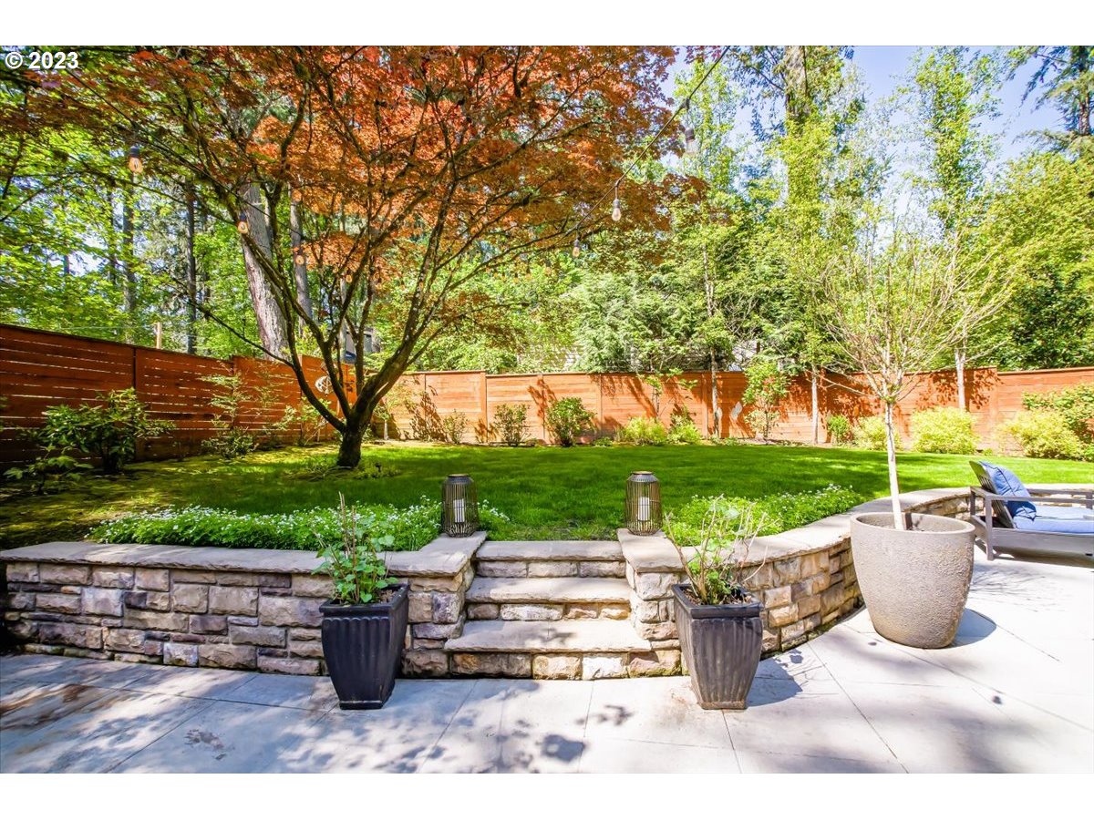 17269 Bryant Road Lake Oswego, OR 97035 - Photo 33 of 48 Gallery Image 33