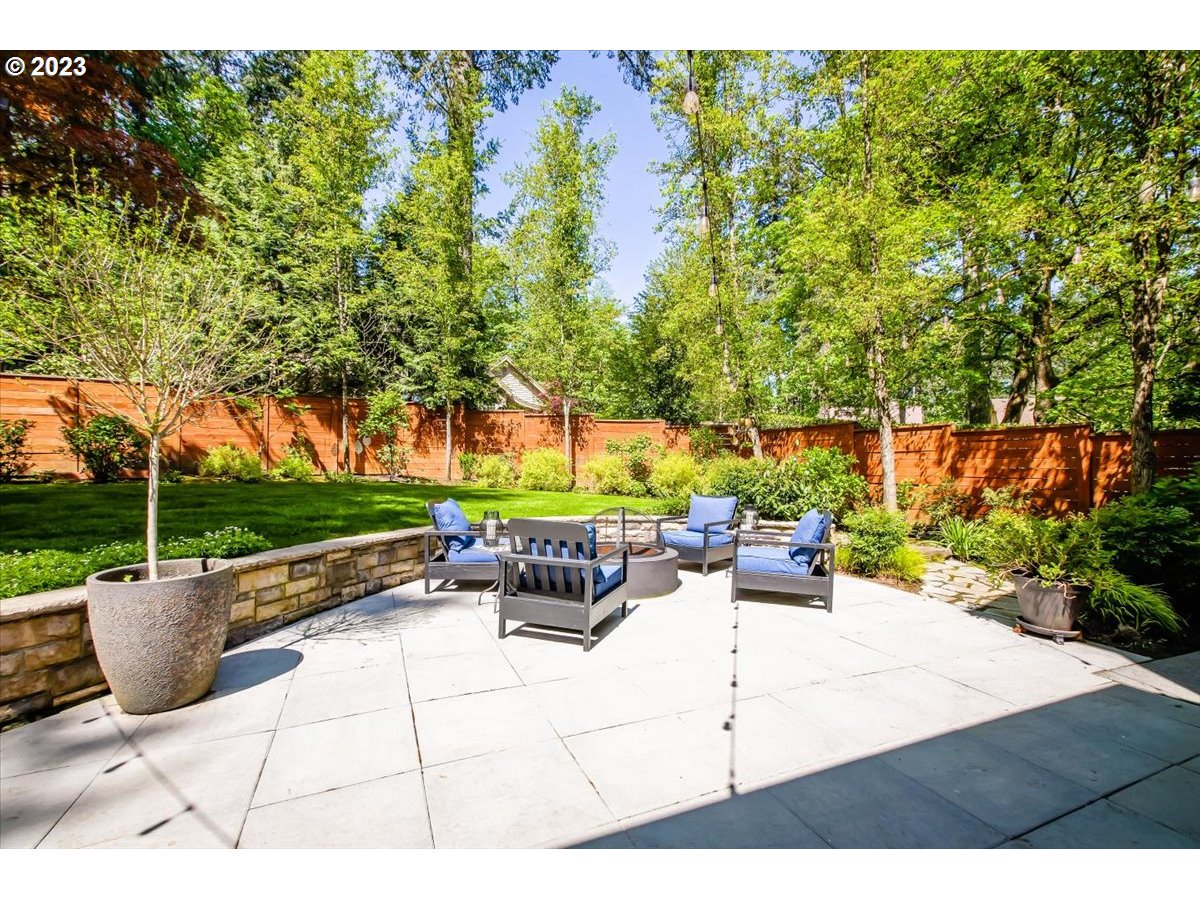 17269 Bryant Road Lake Oswego, OR 97035 - Photo 34 of 48 Gallery Image 34