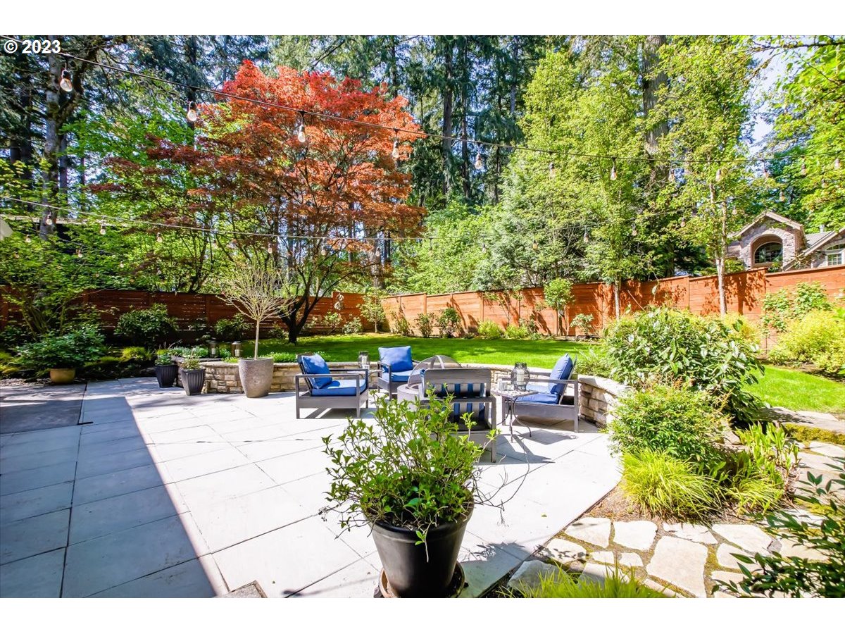17269 Bryant Road Lake Oswego, OR 97035 - Photo 35 of 48 Gallery Image 35