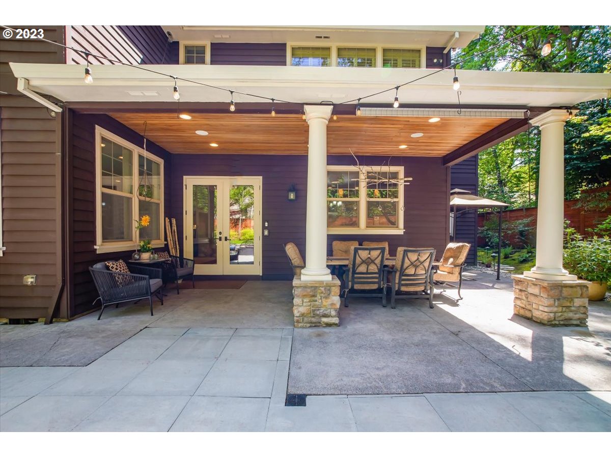 17269 Bryant Road Lake Oswego, OR 97035 - Photo 37 of 48 Gallery Image 37