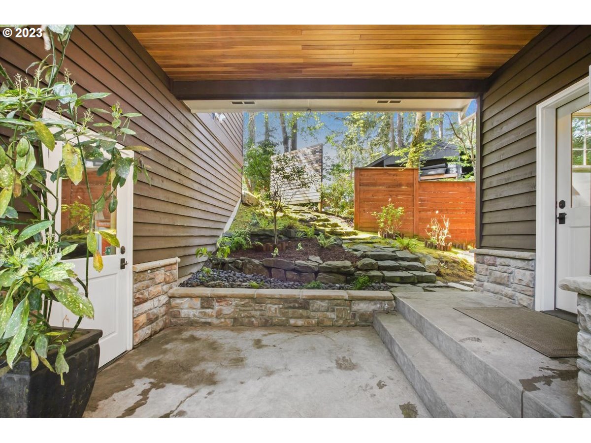 17269 Bryant Road Lake Oswego, OR 97035 - Photo 38 of 48 Gallery Image 38