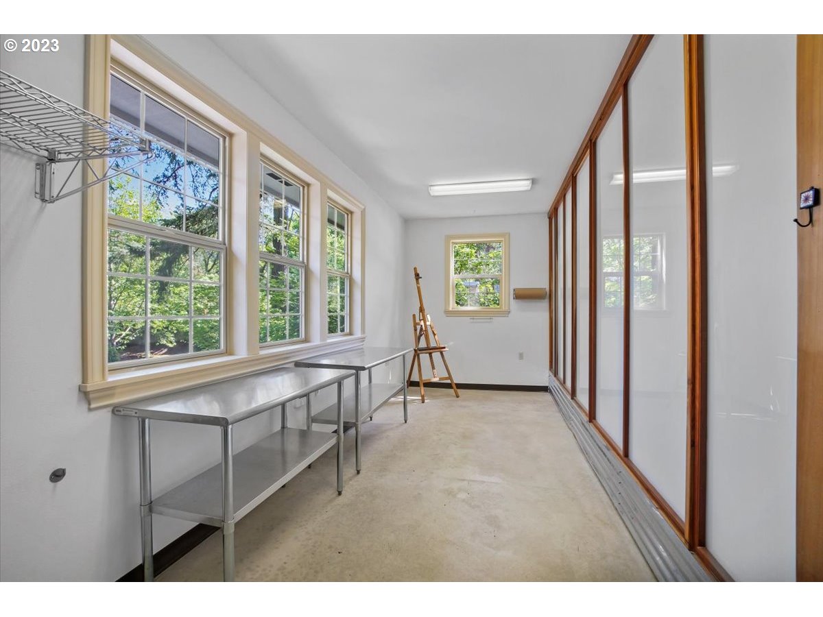 17269 Bryant Road Lake Oswego, OR 97035 - Photo 41 of 48 Gallery Image 41