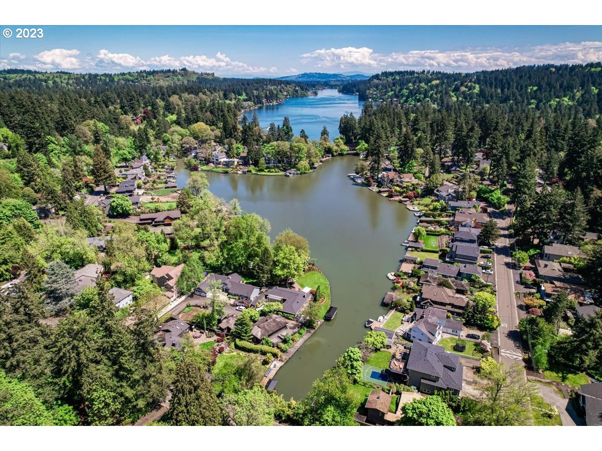 17269 Bryant Road Lake Oswego, OR 97035 - Photo 45 of 48 Gallery Image 45