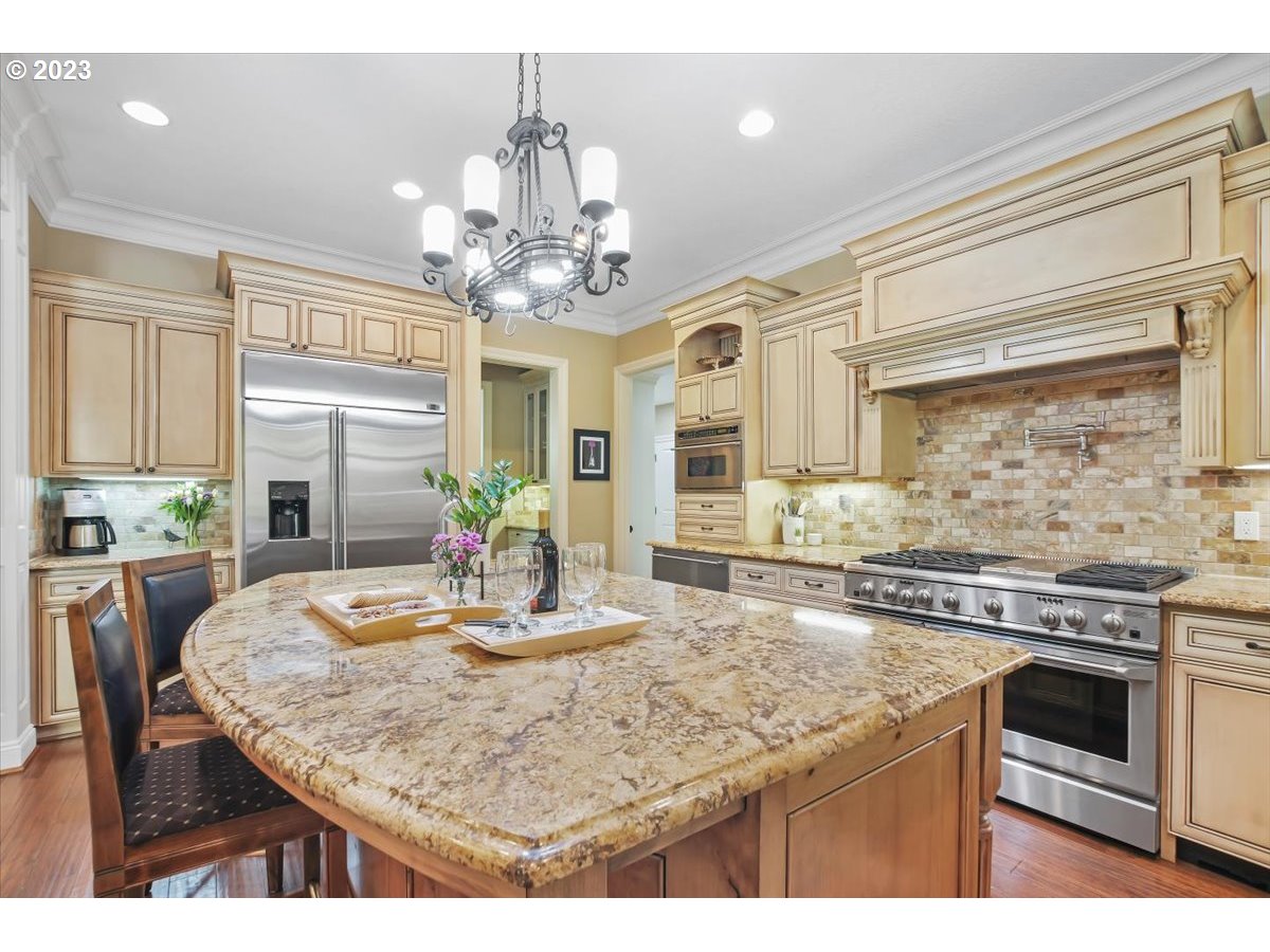 17269 Bryant Road Lake Oswego, OR 97035 - Photo 10 of 48 Gallery Image 10