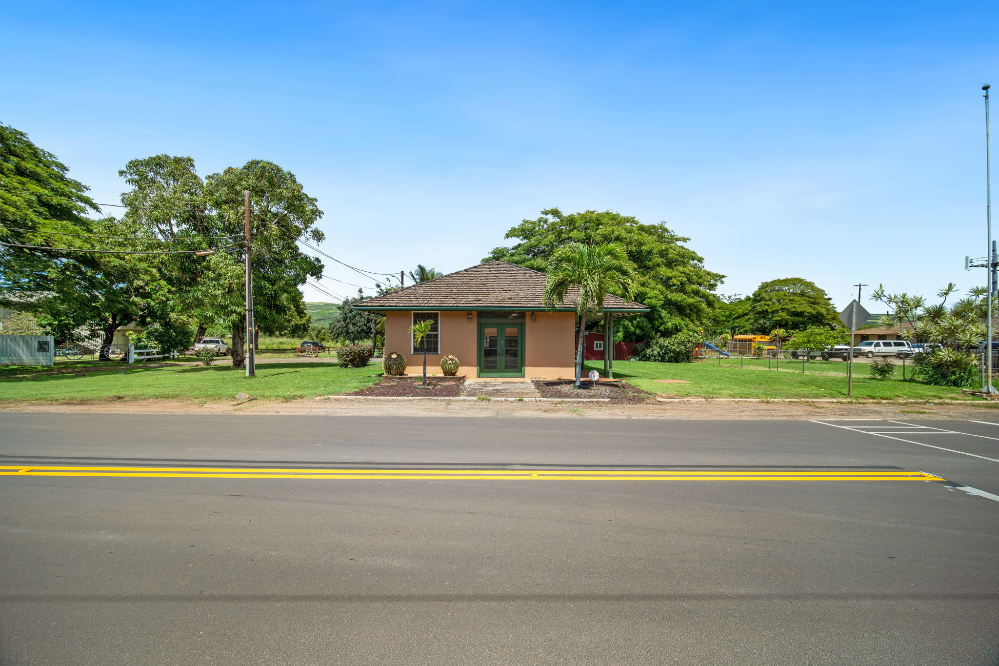 8297 Kekaha Road Kekaha, HI 96752 - Photo 5 of 27 a view of a swimming pool and a yard