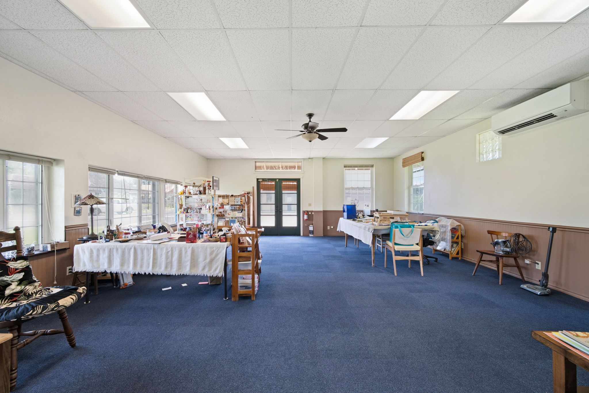8297 Kekaha Road Kekaha, HI 96752 - Photo 9 of 27 a view of a livingroom with furniture and a ceiling fan