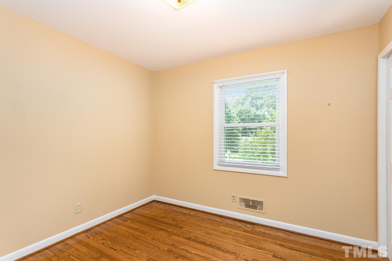 1301 Ashburton Road Raleigh, NC 27606 - Photo 11 of 22