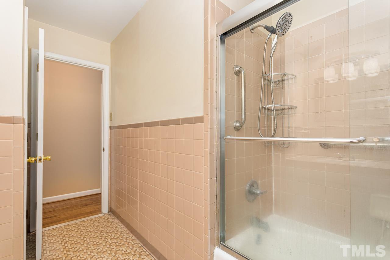 1301 Ashburton Road Raleigh, NC 27606 - Photo 17 of 22