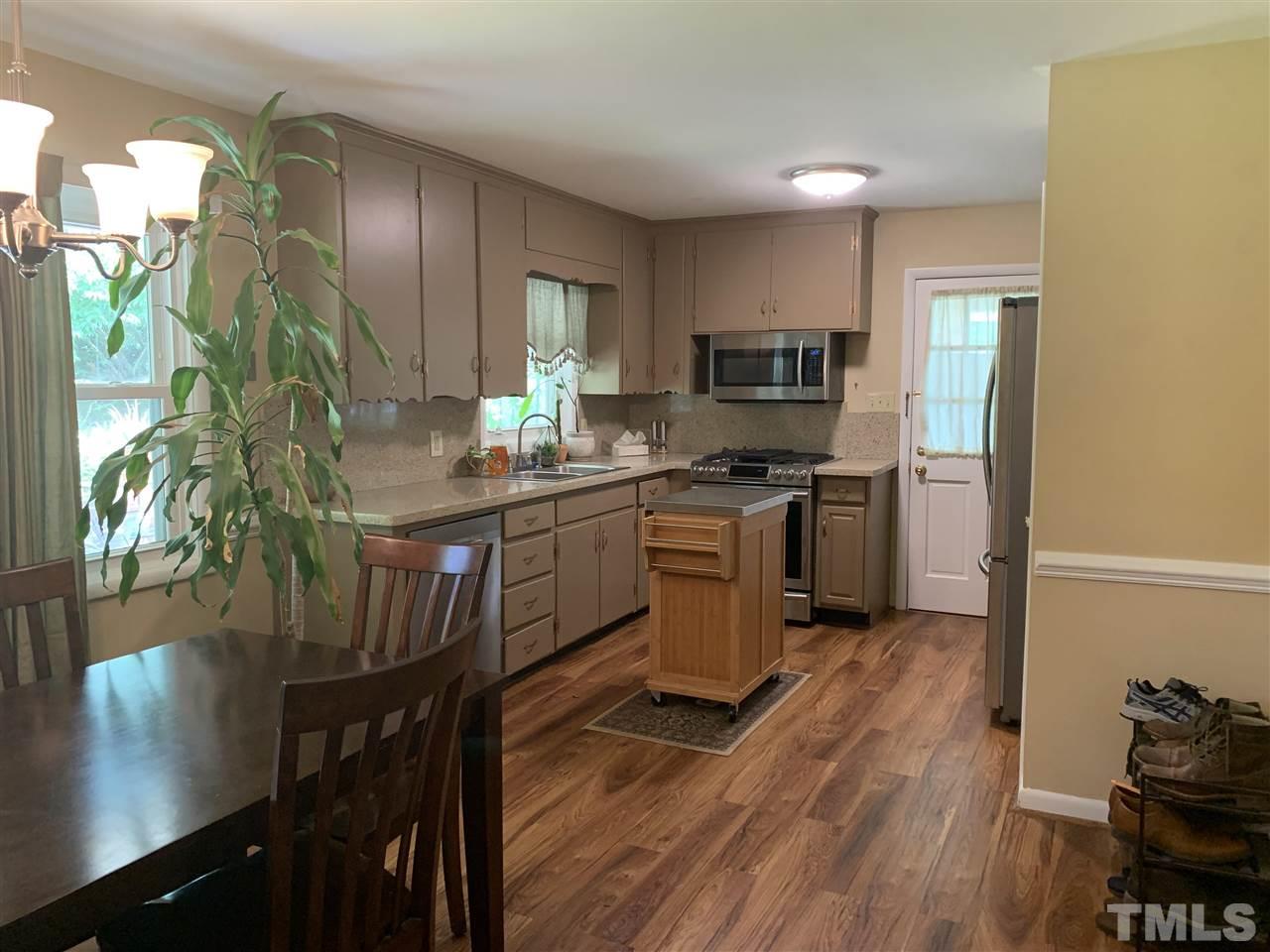 1301 Ashburton Road Raleigh, NC 27606 - Photo 3 of 22