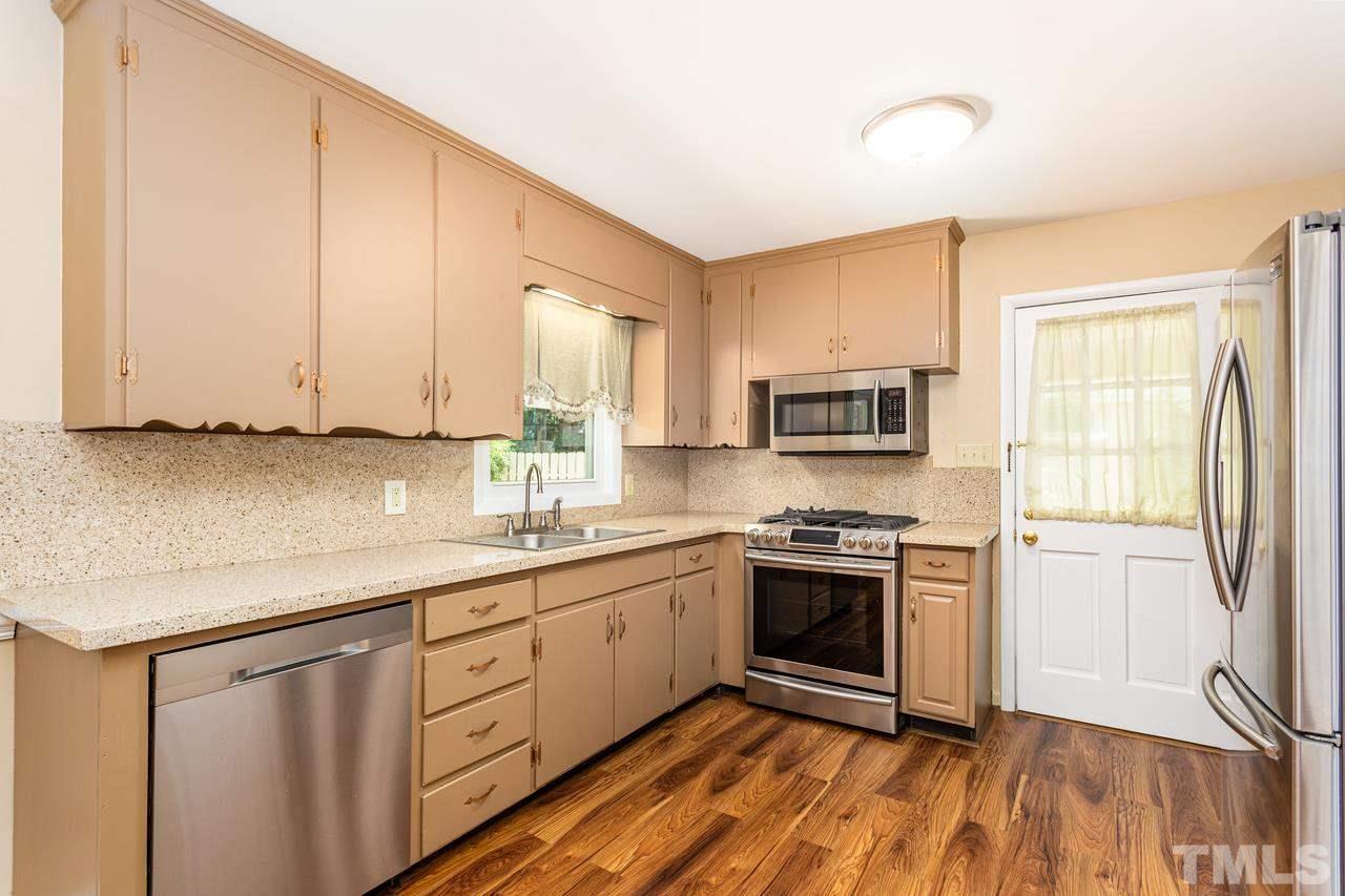 1301 Ashburton Road Raleigh, NC 27606 - Photo 6 of 22