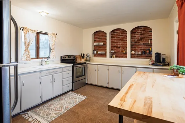 $250,000 | 2446 Browncroft Boulevard, Penfield, NY 14625