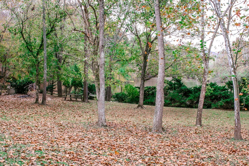 18162 Graham Station Road Letart, WV 25253 - Photo 6 of 11 Gallery Image 6