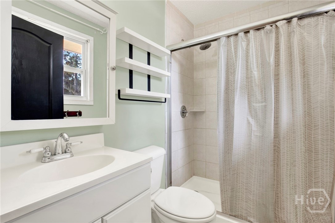 102 Jacquelyn Drive Savannah, GA 31406 - Photo 19 of 40 Primary EnSuite