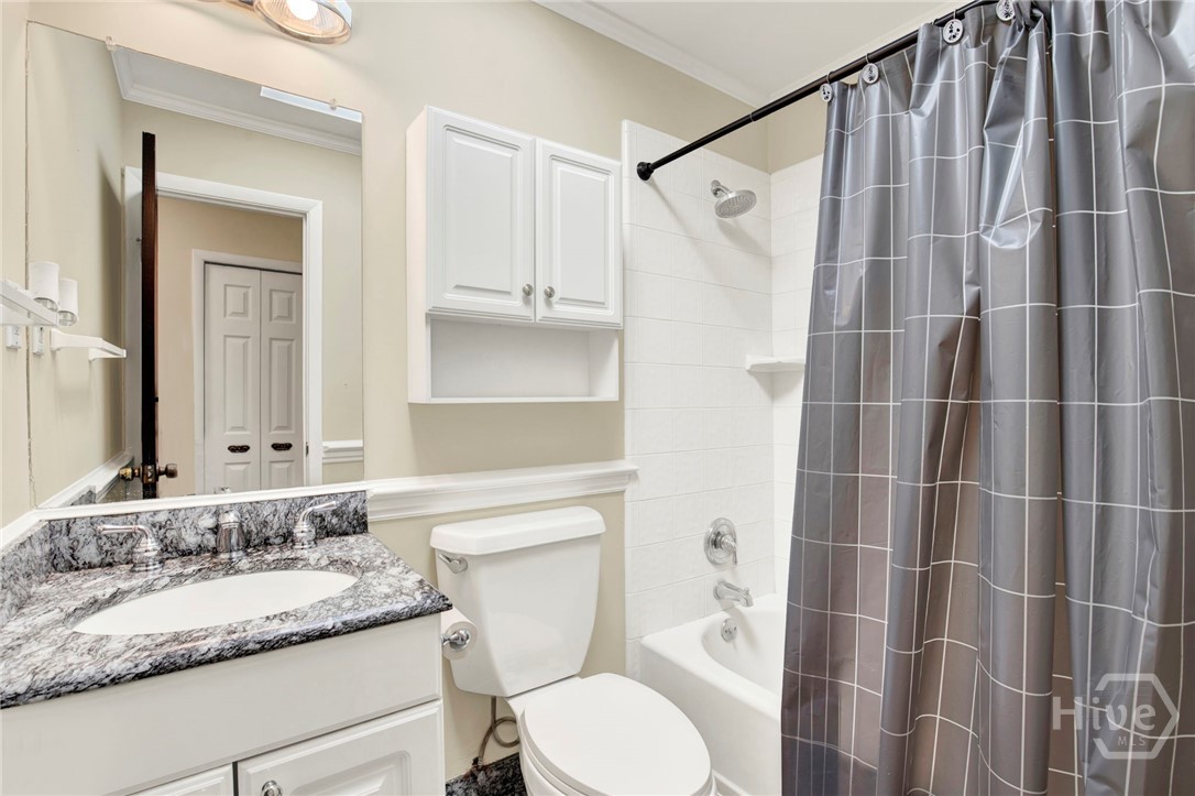 102 Jacquelyn Drive Savannah, GA 31406 - Photo 24 of 40 Guest Bathroom