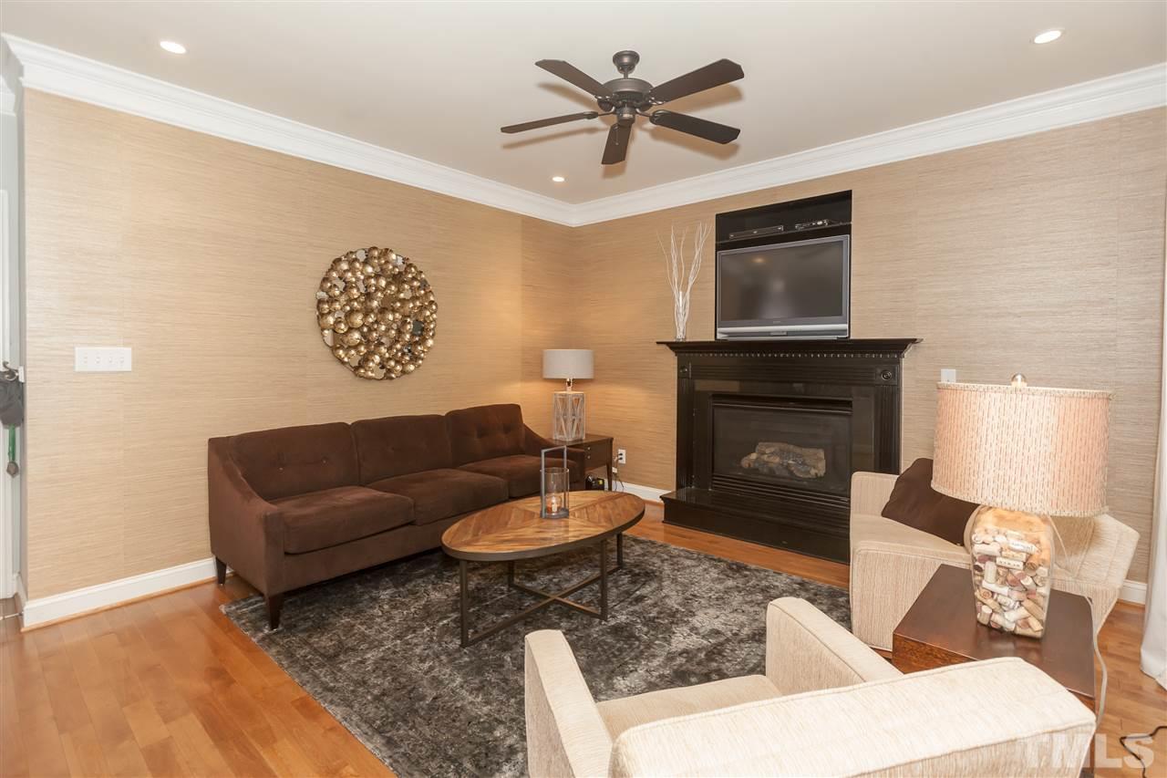 4315 Oakthorne Way Raleigh, NC 27613 - Photo 6 of 15