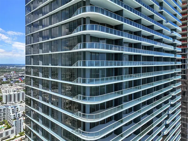 $15,000 | 700 Northeast 24th Street, Unit 4507, Miami, FL 33137