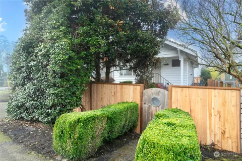 $750,000 | 3649 36th Avenue South, Seattle, WA 98144