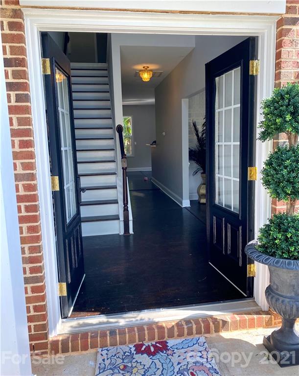 11414 Erwin Ridge Avenue Charlotte, NC 28213 - Photo 2 of 11 a view of entryway