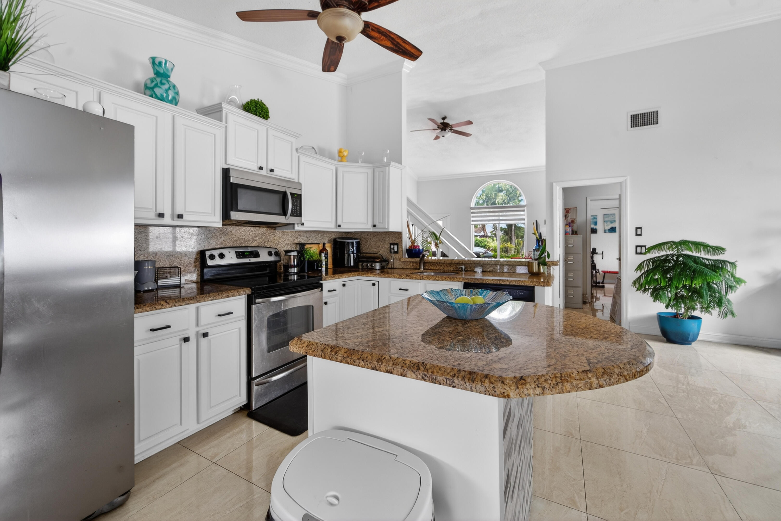 8208 Scenic Turn Boca Raton, FL 33433 - Photo 9 of 46 020526-81