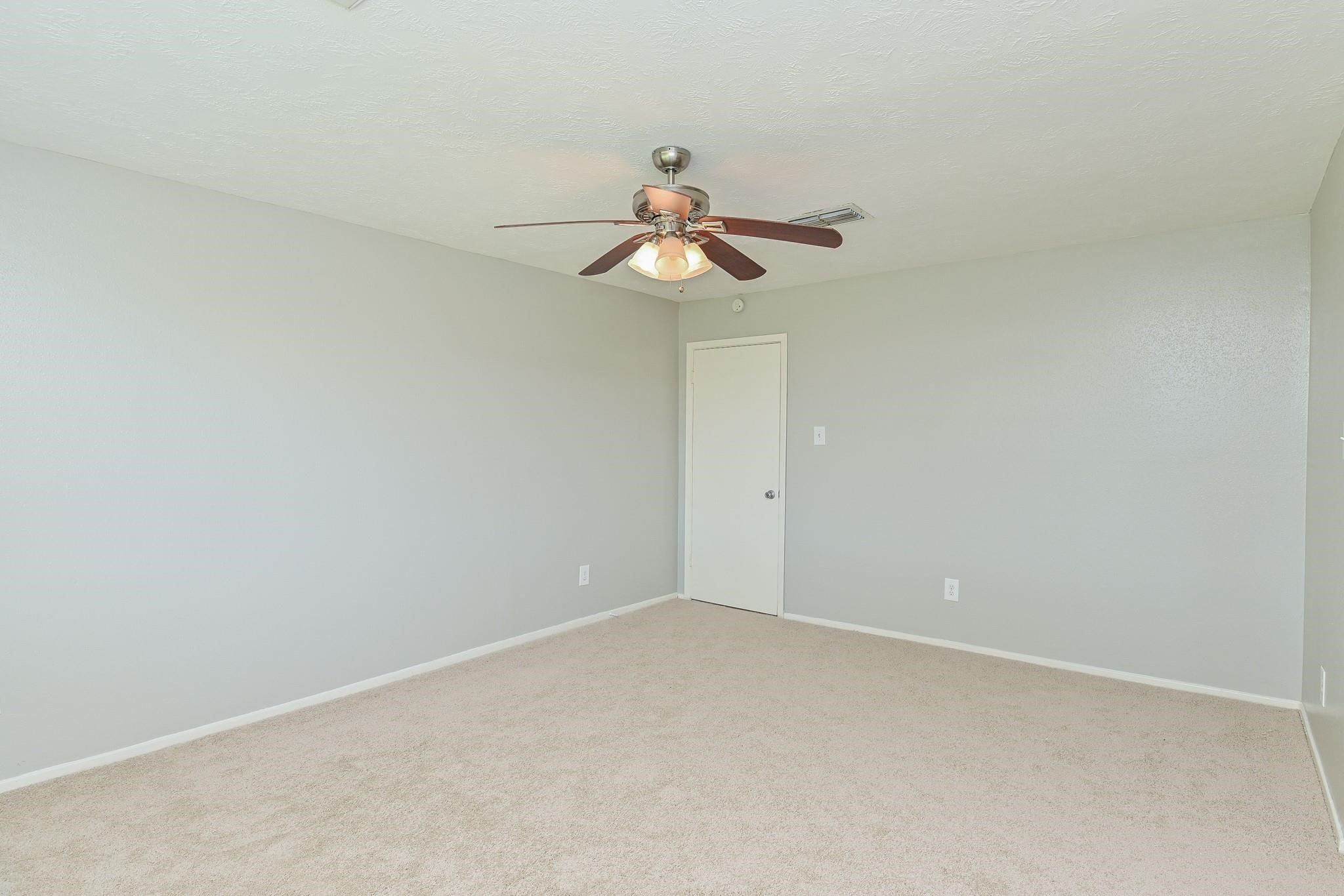 10019 Overview Drive Sugar Land, TX 77498 - Photo 19 of 30