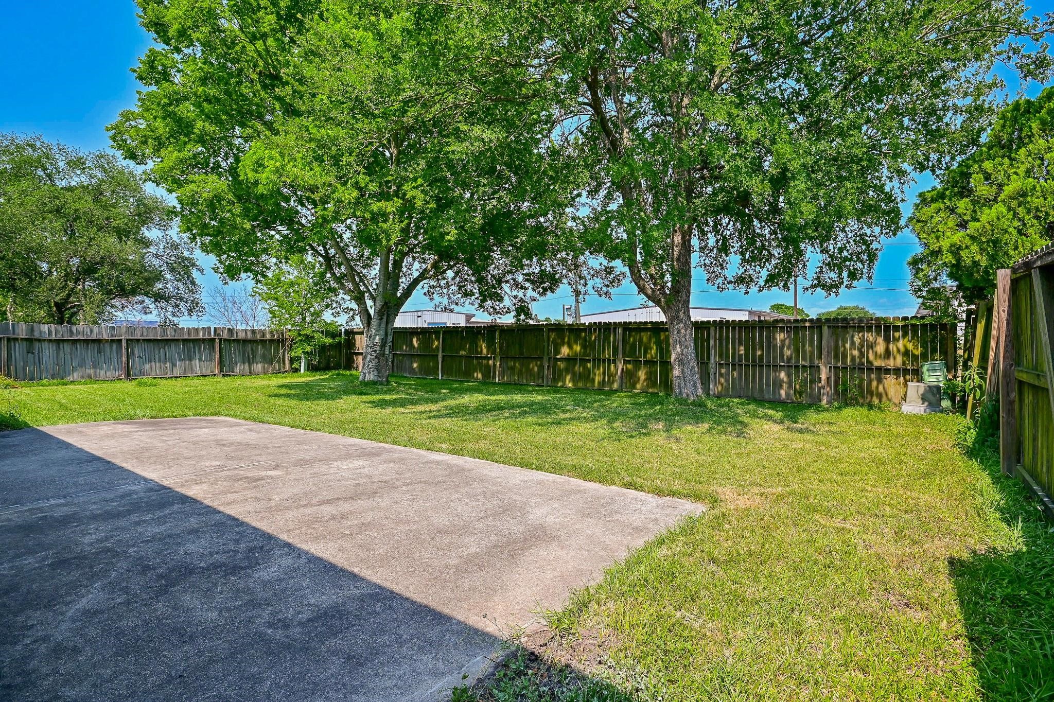 10019 Overview Drive Sugar Land, TX 77498 - Photo 28 of 30